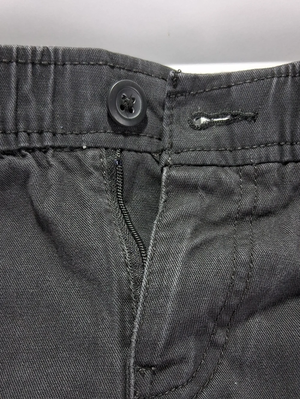 Boys Old Navy Khaki Pants Size Small (6/7) Taper Leg Dark Gray Button Fly Pocket